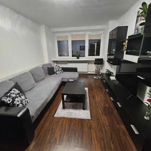 1-bedroom apartment on the 5th floor, 8-min trainride from old town, hotel i Tallinn