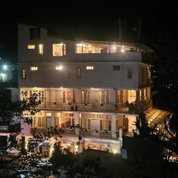 Drifters Inn - The Hidden Tribe, ξενοδοχείο σε Manāli