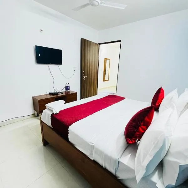 Hotel SUZU INN - Couple Friendly Fatehpur, hotel in New Delhi