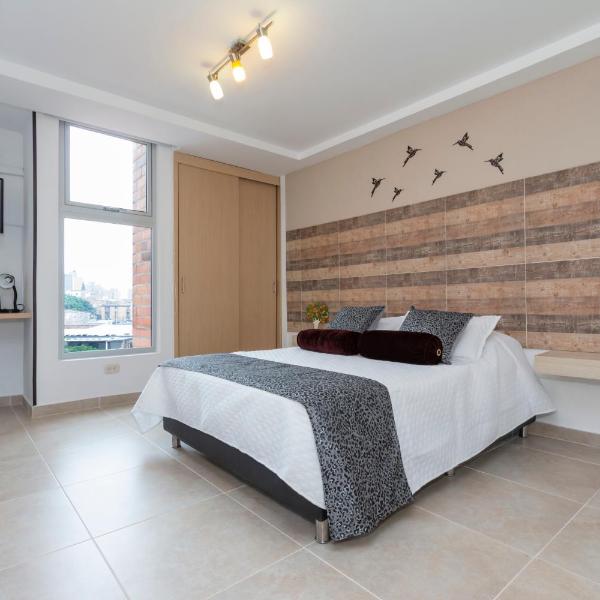 Apartamento central en zona comercial, Medellín