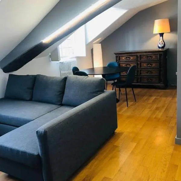 Loft House Via della Spiga 50, hotel in Milan