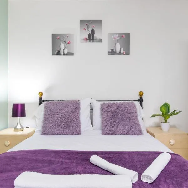 Northampton में, होटल Newly refurbed, 5BR, Sleeps 12