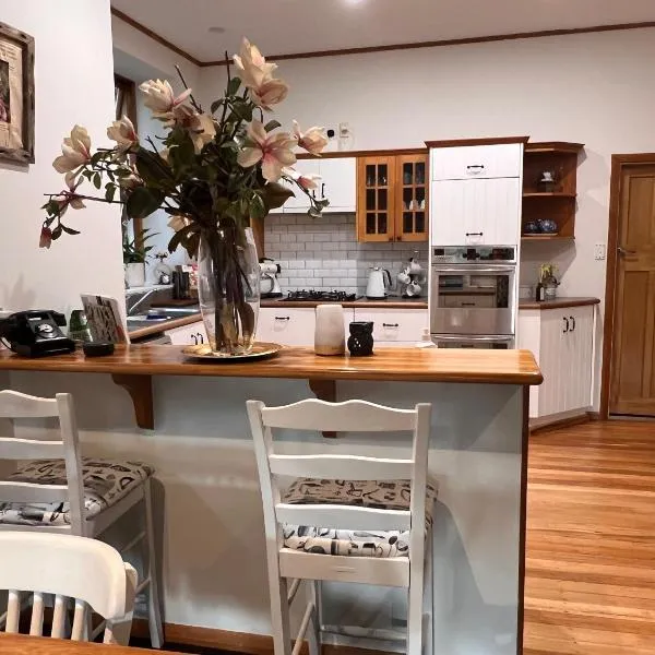 Gorgeous Villa, 7 minutes from Airport, ξενοδοχείο σε Christchurch