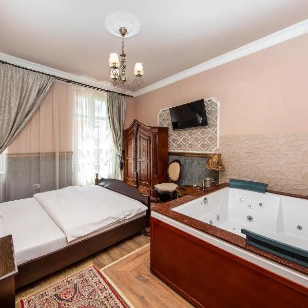ZiRa Residence - Authentic rooms in Old Town, hotel in Braşov