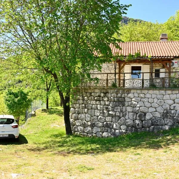 Martina, hotell Cetinjes