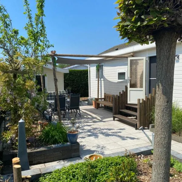 Vakantiewoning Maiva - Chaletparc Krabbenkreek, hotel in Sint Annaland