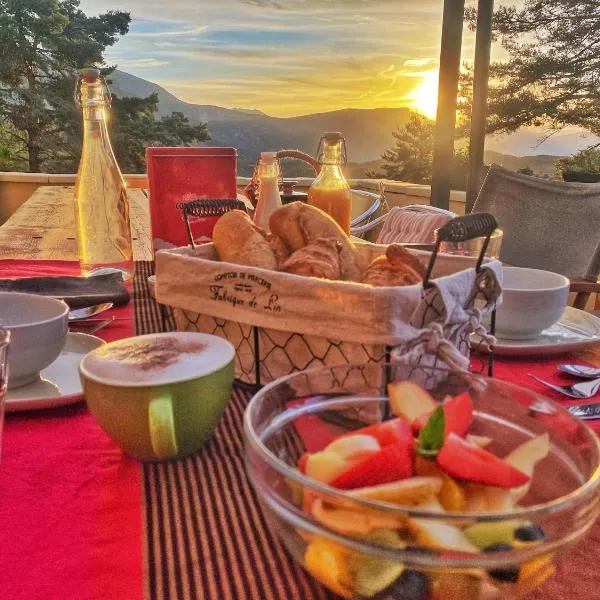 LPSV Experience B&B in La Palud sur Verdon、ラ・パリュ・シュル・ヴェルドンのホテル