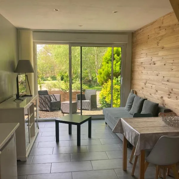 Gîte de Kermoal-Maison 2 chambres, Hotel in Poullan-sur-Mer