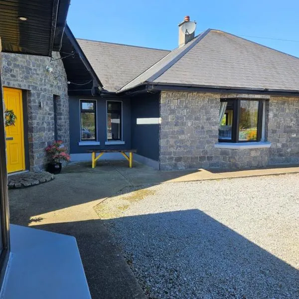 Ard Aoibhinn Roscommon, hotel Lecarrow-ban