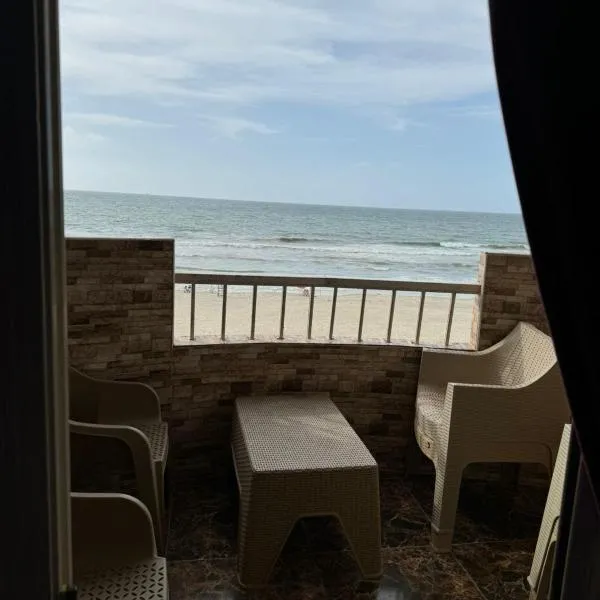 Family Condo With Panoramic Sea View 1, готель у місті Александрія