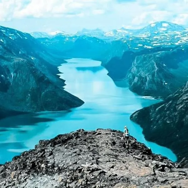 Cozy Mountain Cottage with beautiful views & Sauna, hotel in Beitostøl