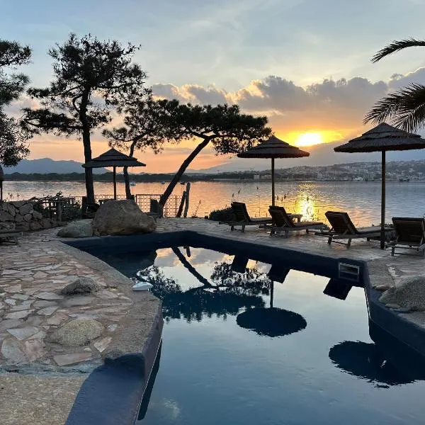 Maranatha, front de mer avec plage, hotel in Porto-Vecchio