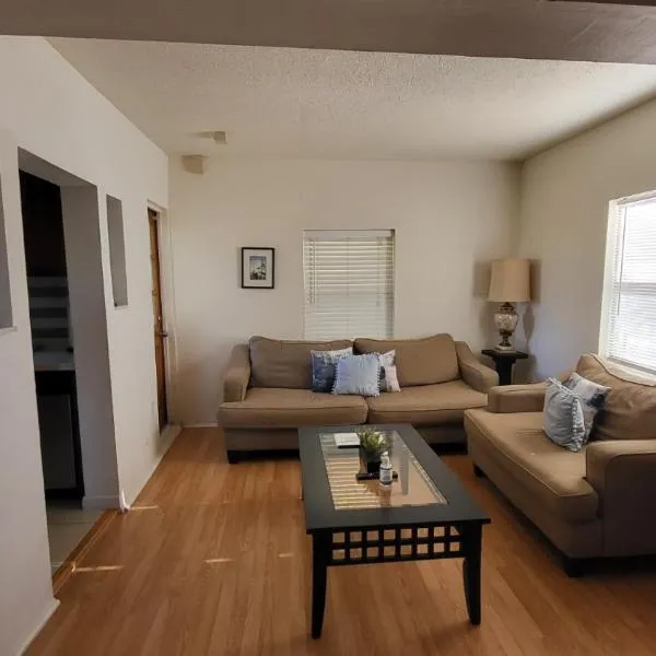 U2 - Private 2BR Walkup APT in DT PHX with pkg, hotel in Phoenix