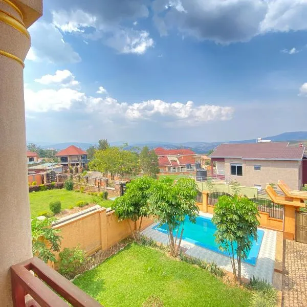 키갈리에 위치한 호텔 Luxurious very spacious 6 bedrooms villa with pool located in Gacuriro,close to simba center and a 12mins drive to downtown kigali