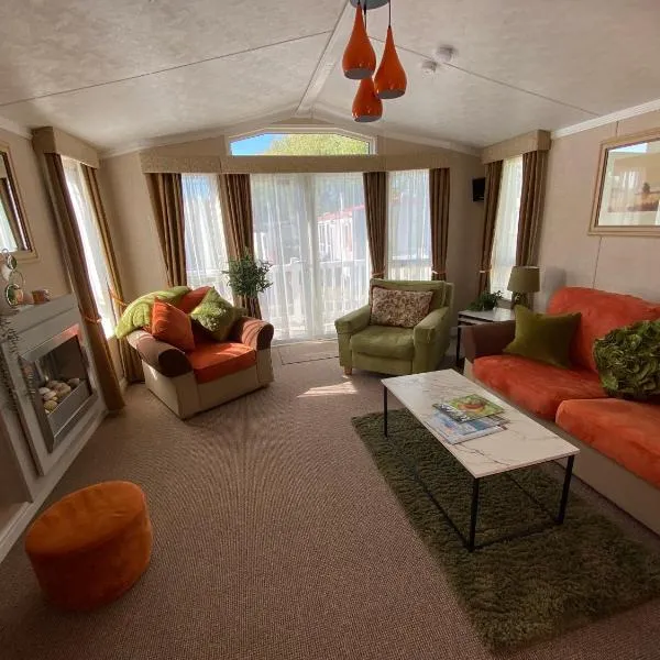 Red Squirrel Lodge、サンダウンのホテル