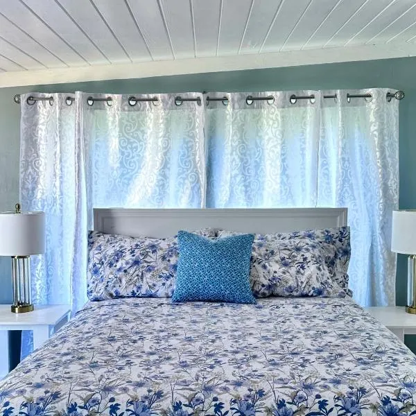 Andros Waterside Retreat, hotel en Deep Creek