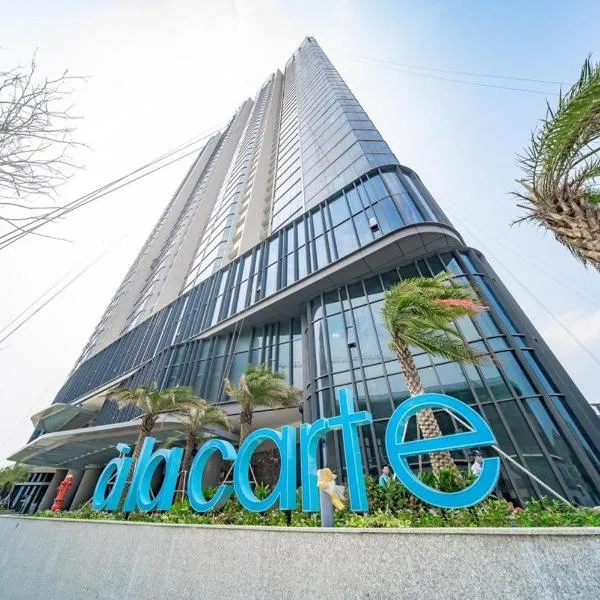 A La Carte Ha Long Bay - Sea View Apartment、ハロンのホテル