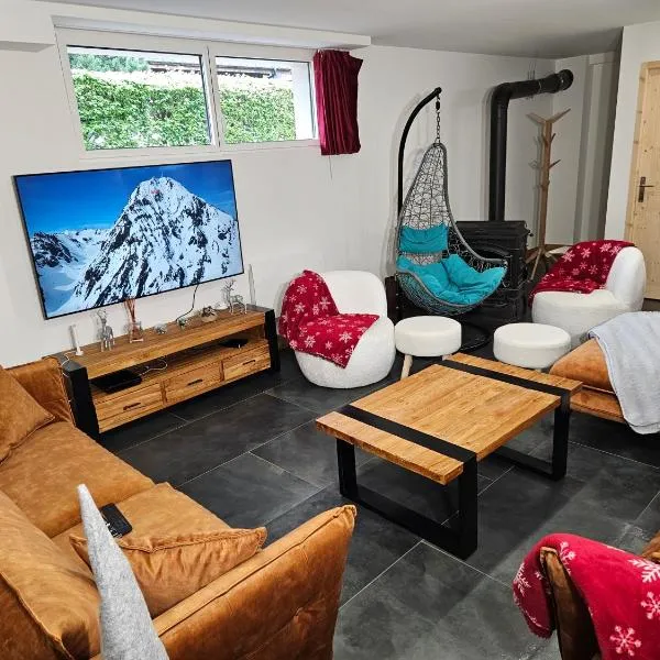 Les Fées Mer : appart 150 m² hypercentre calme 10p, hotel in Chamonix