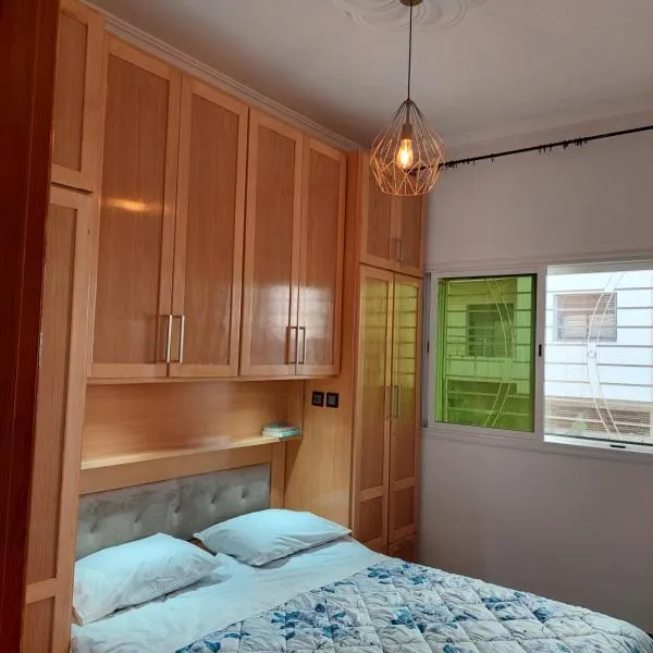 Hi Home, ξενοδοχείο σε Μεκνές