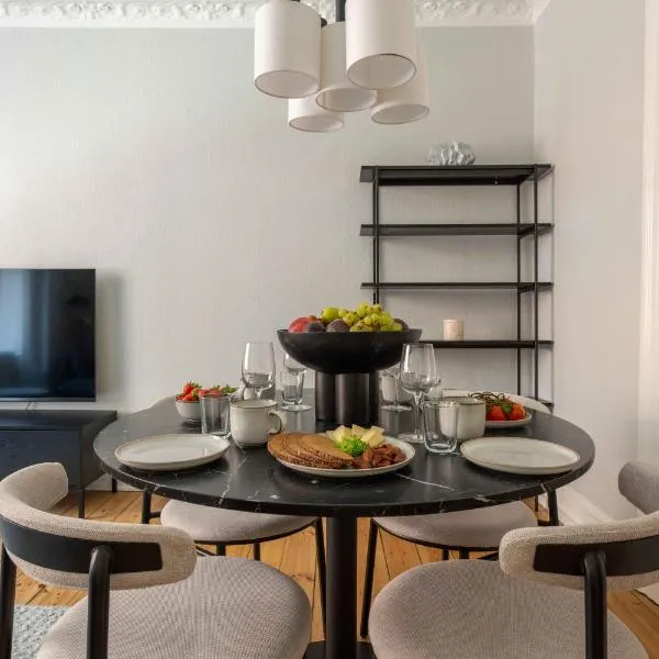 Lovely City Apartments in Vibrant Area of Copenhagen, hotel in Copenhagen