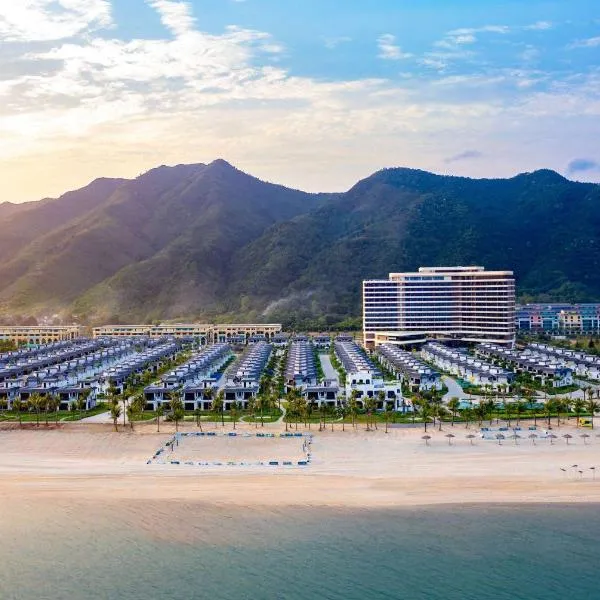 Wyndham Garden Sonasea Van Don, hotel in Cái Rồng