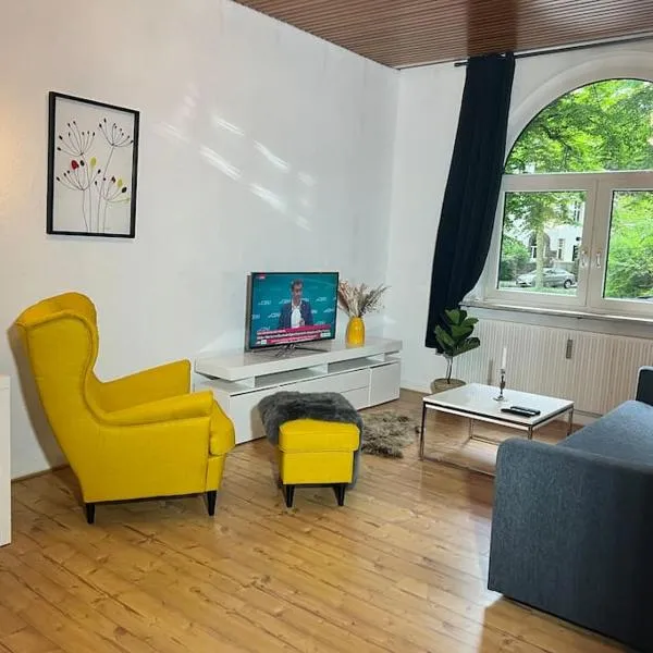 Casa Luna 6 min Hbf , Erdgeschosswohnung ,Altbau, Hotel in Duisburg