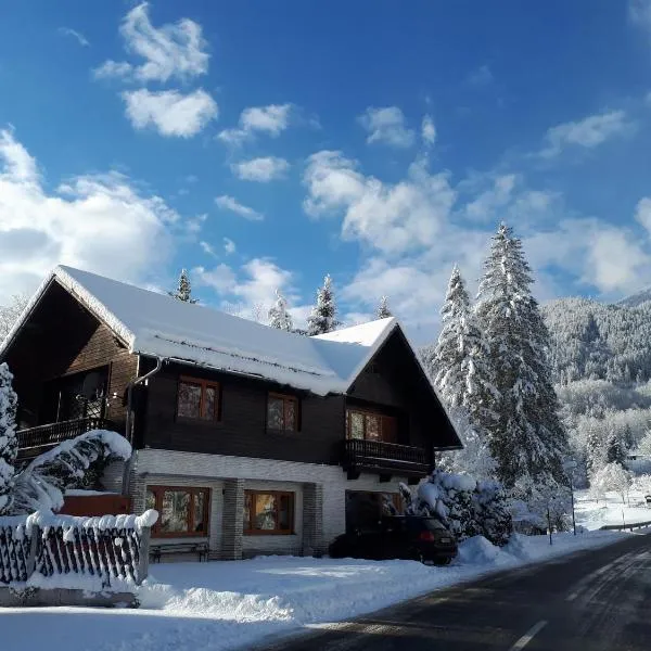 Adventure House, hotel di Palfau