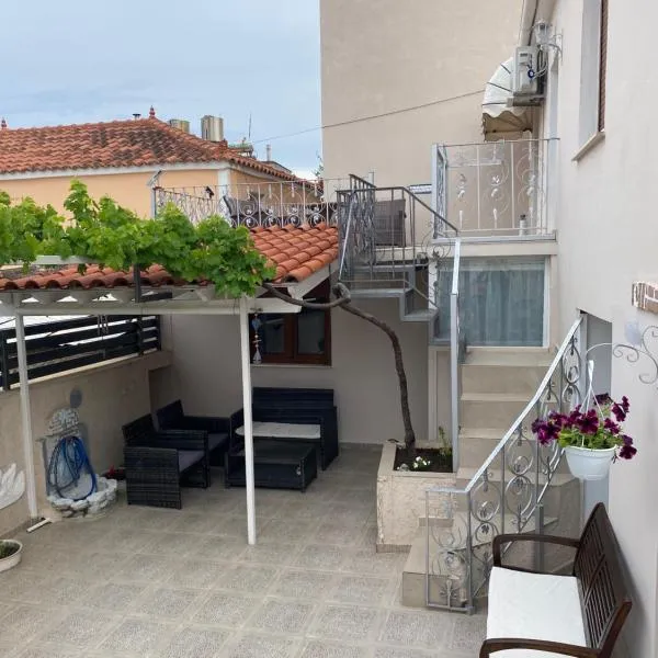 Ambelos Skala, hôtel à Mytilène