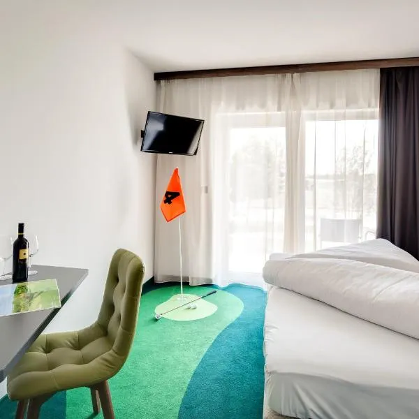 Greenhouse-Sonnengolf, hotel v destinaci Zsira