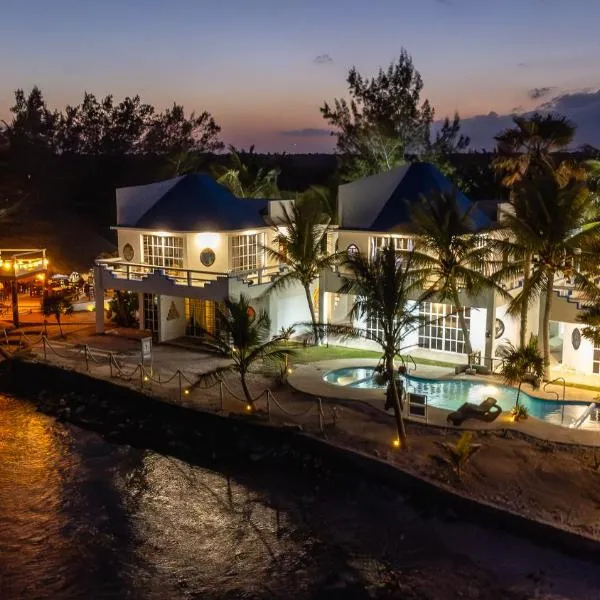 Casa Cenote Hotel, hotel di Tankah