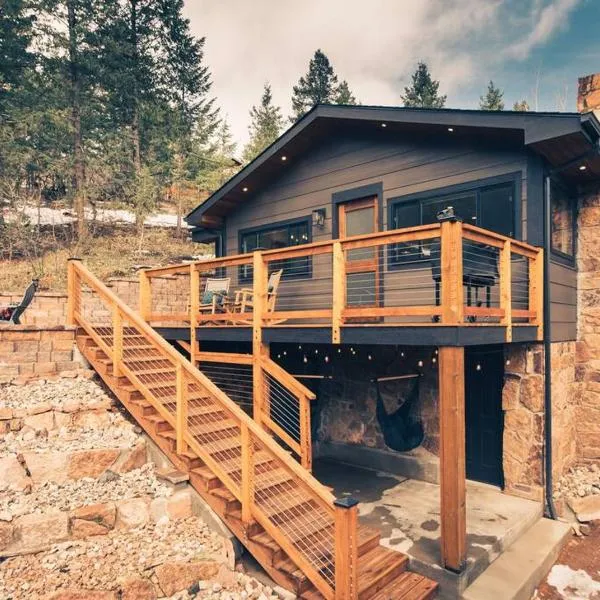 Modern Luxury Cabin - Hot Tub, Hiking, Hammocks, Hotel in Cascade-Chipita Park