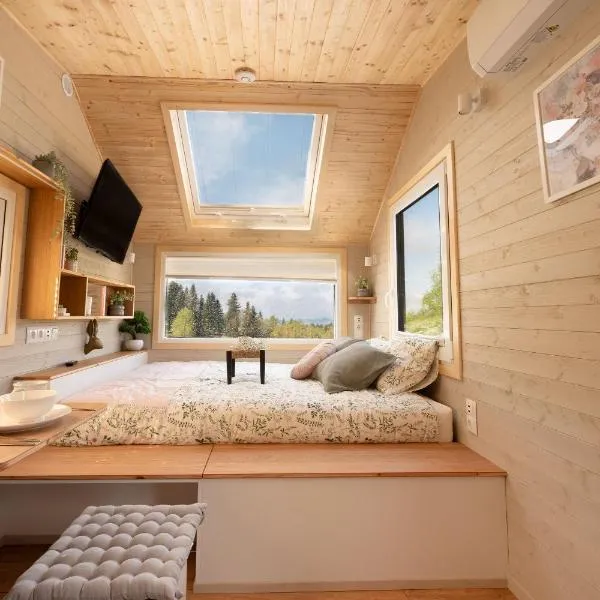 Aurora Green Hill, hotel in Podobin