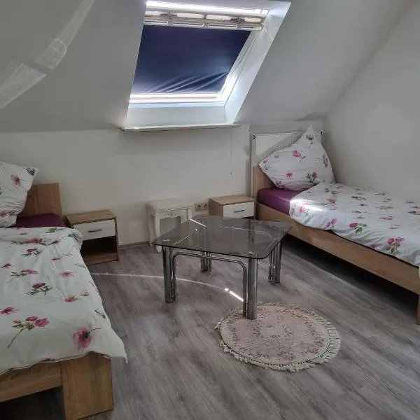 Pension Weigl, hotel in Großmehring