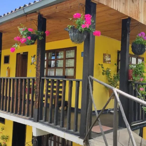 Hotel Brisas del Nevado, מלון בGüicán