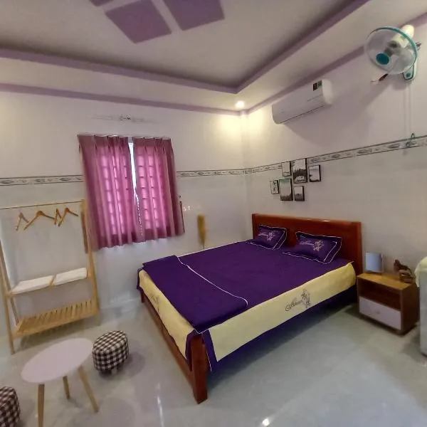 Ánh Dương Motel, hotel i Ấp Bàu Lồng