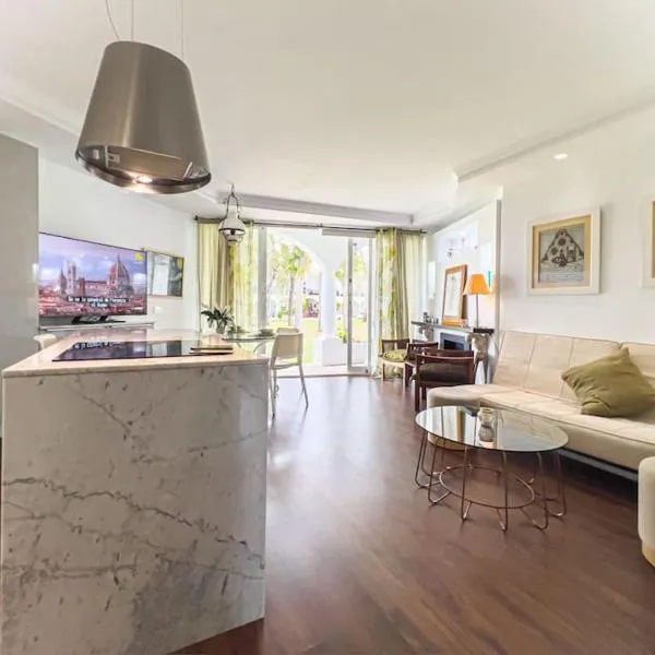Apartamento Andrea con piscina, hotel en Marbella