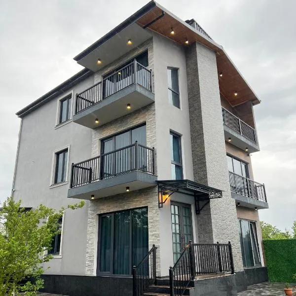 Villa Feel Georgia, hotel in Batumi