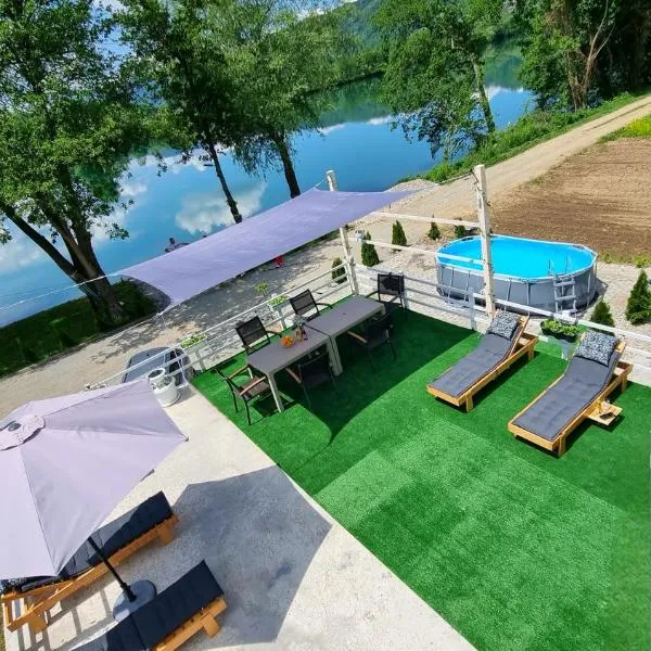 Vikendica River Drina - Mali Zvornik-Velika Reka, hôtel à Podrebelj