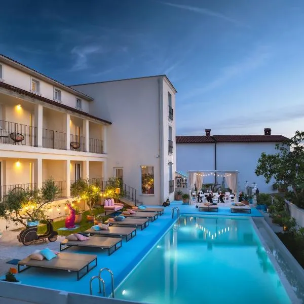 Gentlemen's Hotel Zeus - GayMen & Adults Only, hotel din Pula