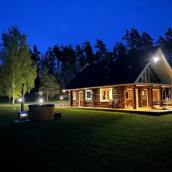 Mäeküla Järve Palkmaja，位于维尔扬迪的酒店