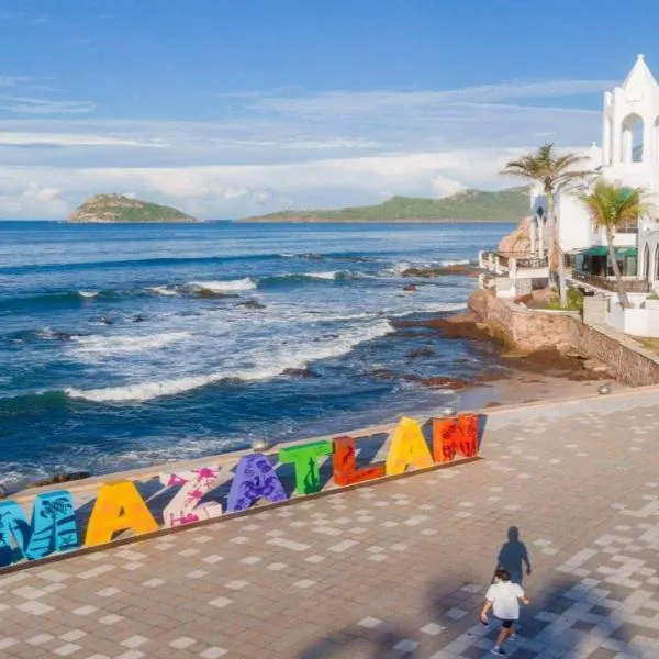 LOFT PLAYAS "B" , a unos pasos del malecon, zona dorada y letras, hotel en Mazatlán
