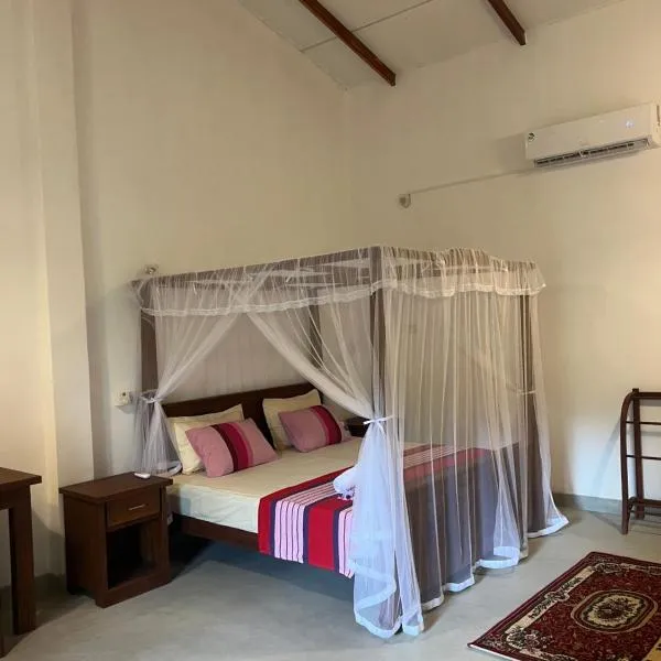 TEMBO Luxury Suites, Hotel in Nochchiyagama