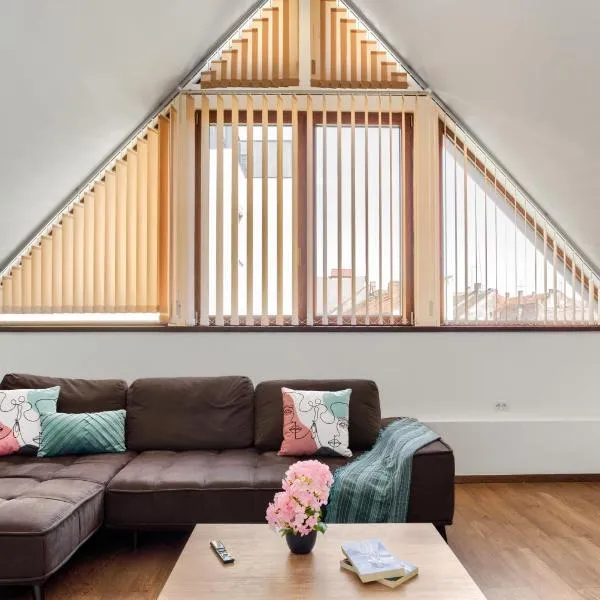 ARI Central Grand SkyView - Family Apartment, ξενοδοχείο σε Arad