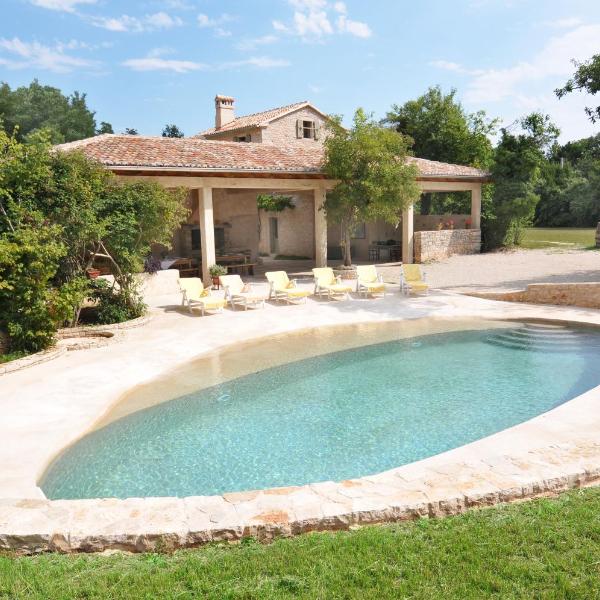 Villa Dolores, a magnificent Villa, ideal for families and groups, Heki