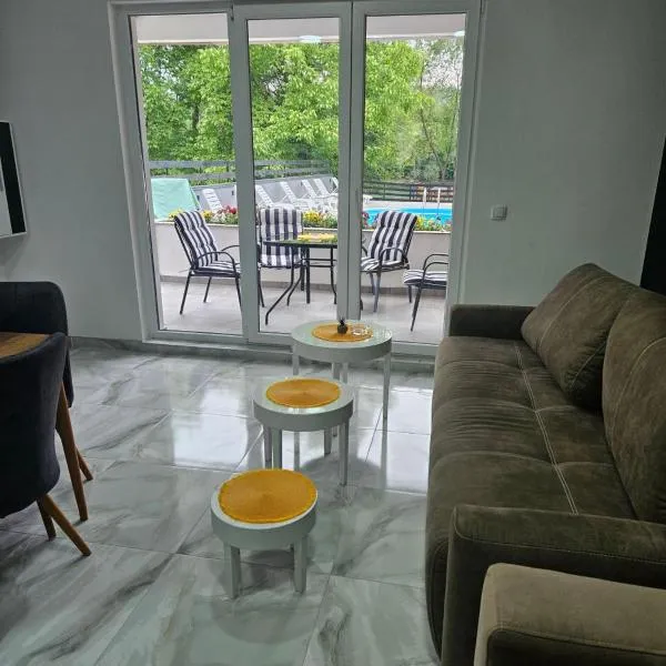 Drinski Zamak, hotel in Vrhpolje