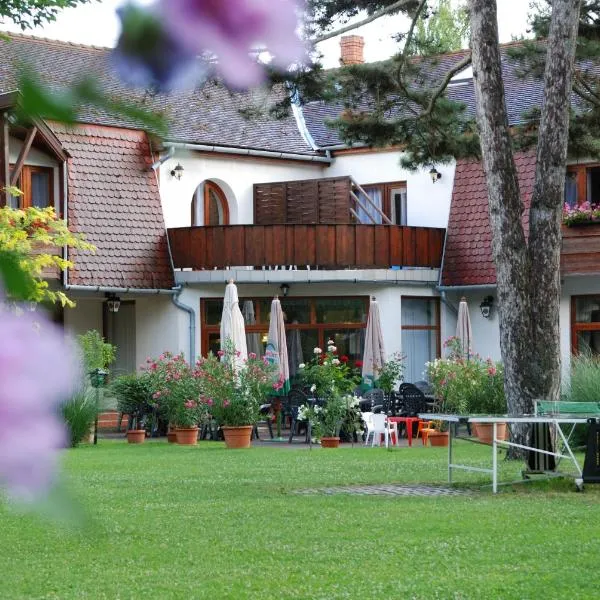 Hotel Kentaur, hotell Siófokis