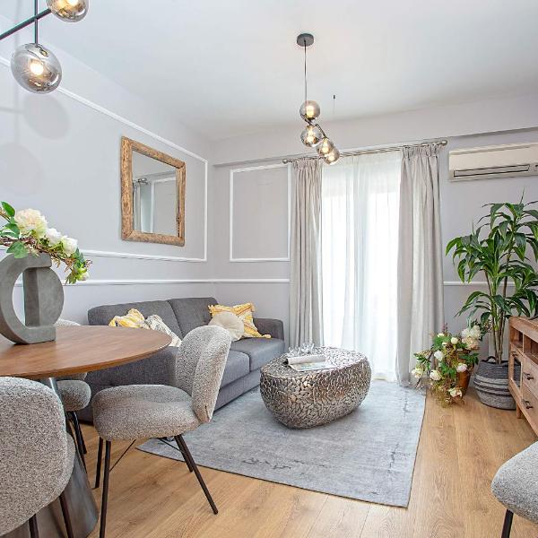 Genteel Home Amira