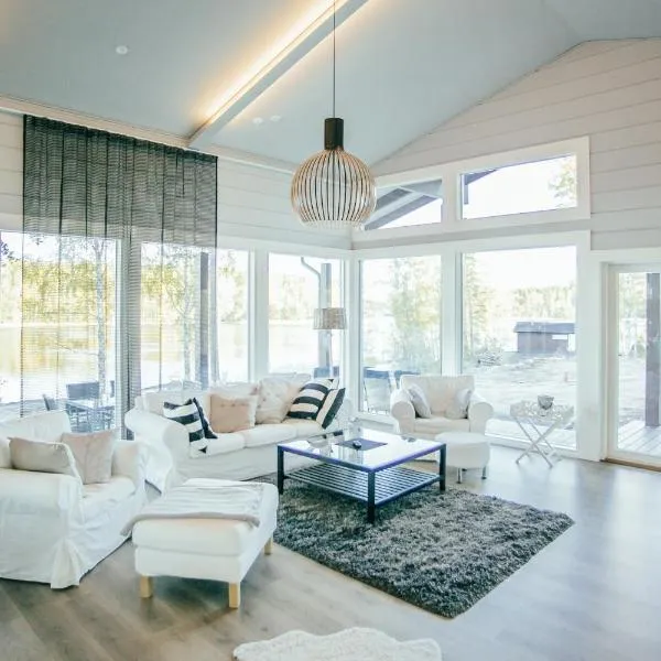 SleepWell Villa Hartola by the lake, hotel in Kirkkola