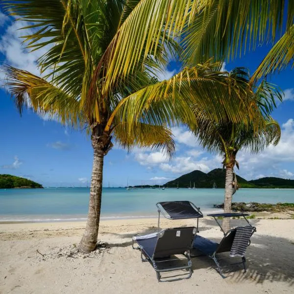 Wild Lotus Villa - Waterfront on Jolly Harbour, hotell sihtkohas Bolans