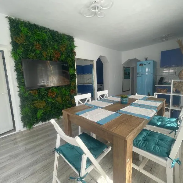 CASA ELLA, hotel em Murighiol